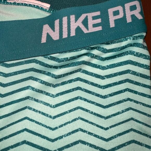 Nike Pro Cool Dri-FIT Cropped 21” Turquoise Zigzag Striped Athletic Leggings S - Picture 4 of 6